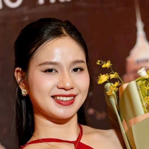 Vicky Hiền